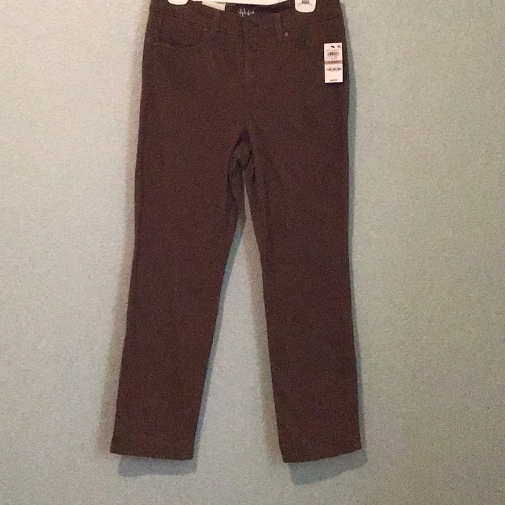 NWT - Style & Co - Straight Leg -  12 short BRN